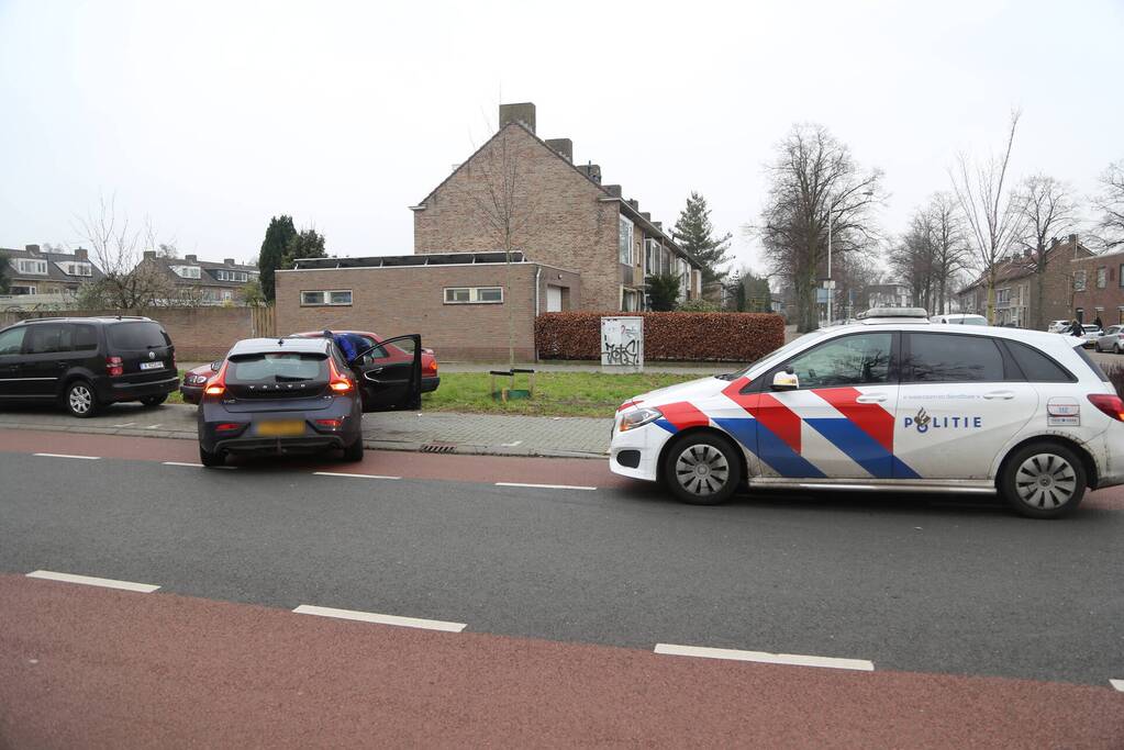 Schade aan meerdere voertuigen door ongeval