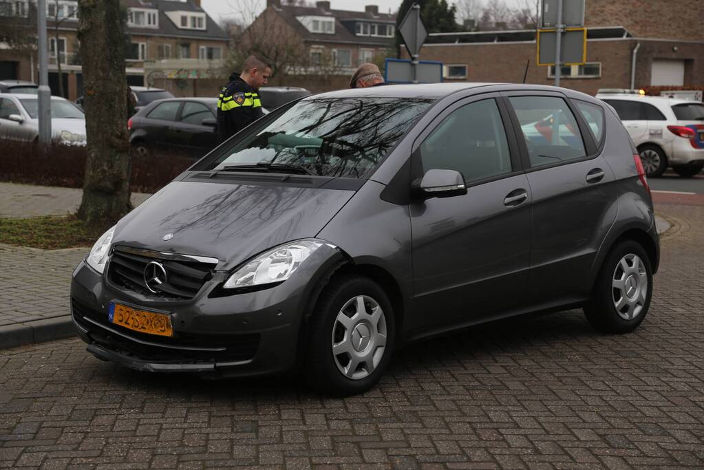 Schade aan meerdere voertuigen door ongeval