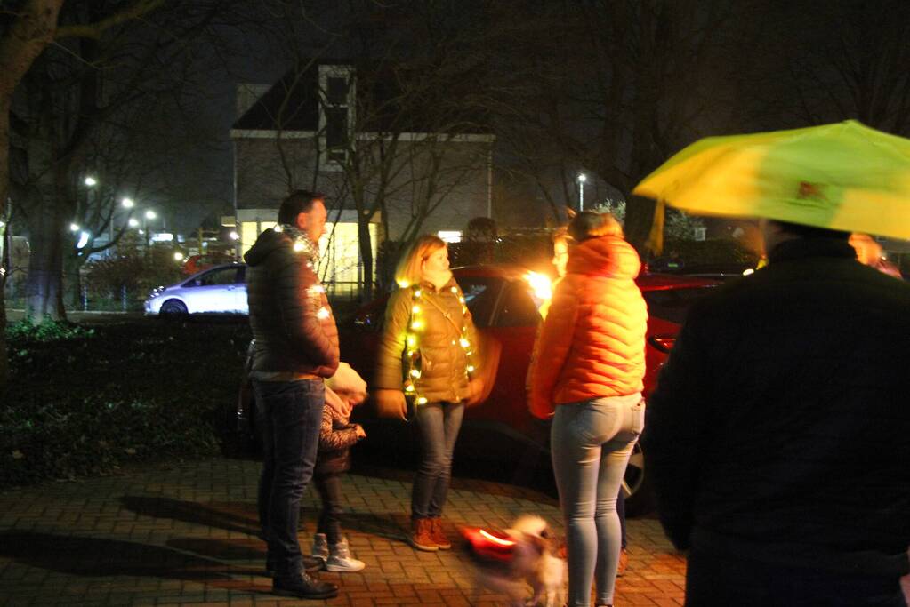 Grote opkomst bij lichtjestocht