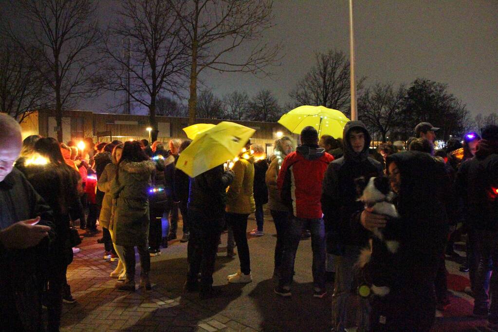 Grote opkomst bij lichtjestocht