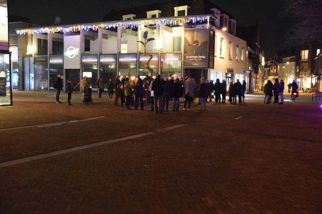 Fakkeltocht tegen coronamaatregelen