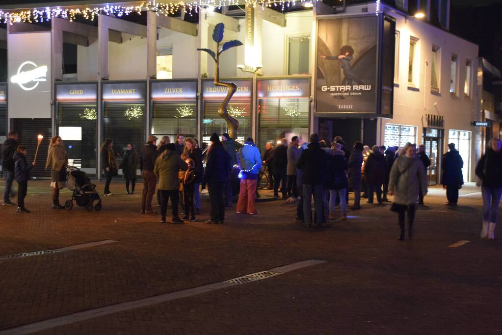 Fakkeltocht tegen coronamaatregelen