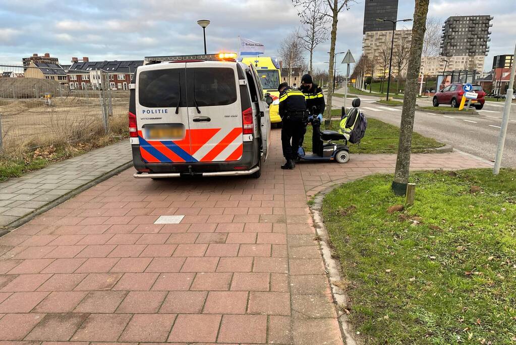Scootmobieler gewond naar ziekenhuis