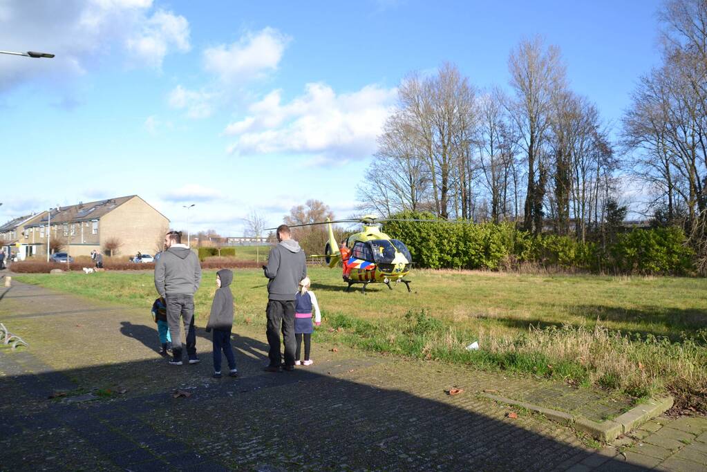 Traumahelikopter trekt veel bekijks