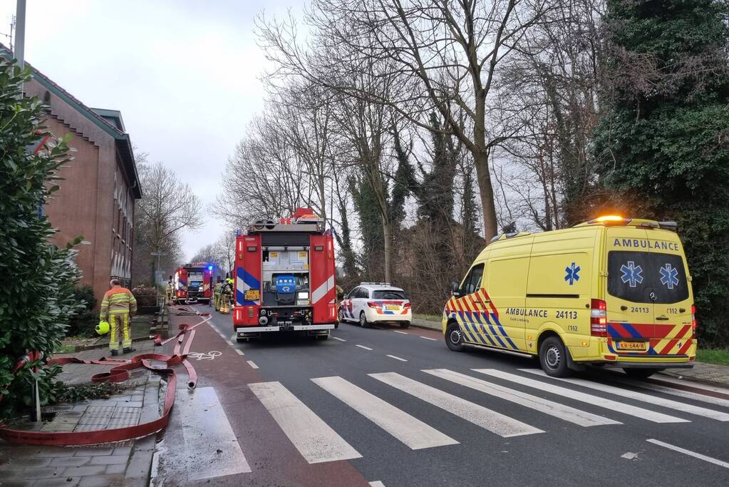 Veel rookontwikkeling bij brand in woning