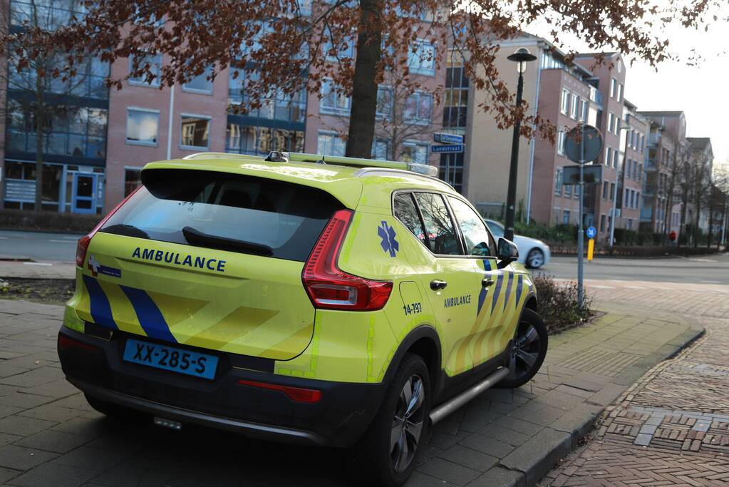 Veel politie ingezet bij vreemde lucht uit woning