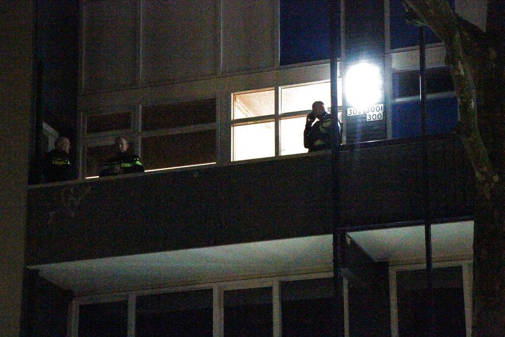 Grote politie-inzet na melding in flat