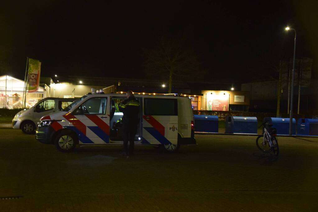 Politie doet onderzoek naar overval op supermarkt