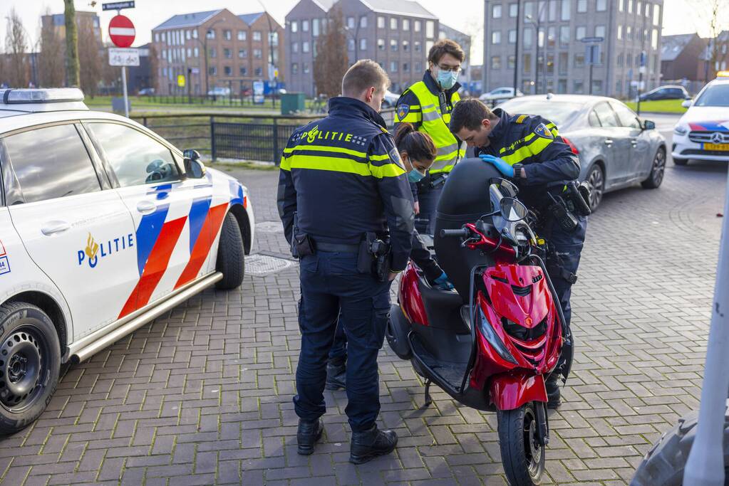 Scooterrijder gewond bij botsing met auto