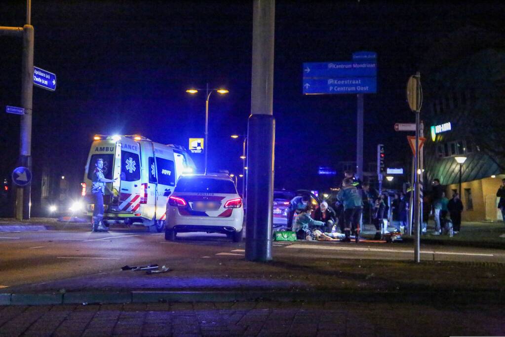 Automobilist vlucht na aanrijding met scooter