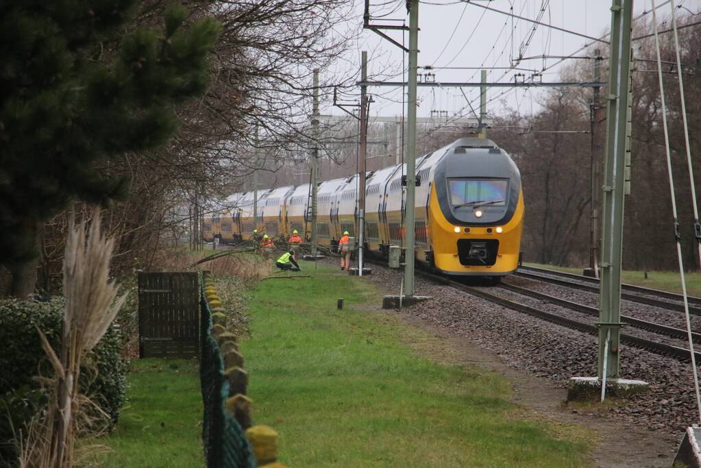 Rookvorming in Intercity-trein