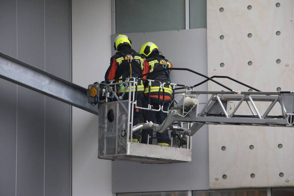 Gevelplaten Gamma losgewaaid door harde wind