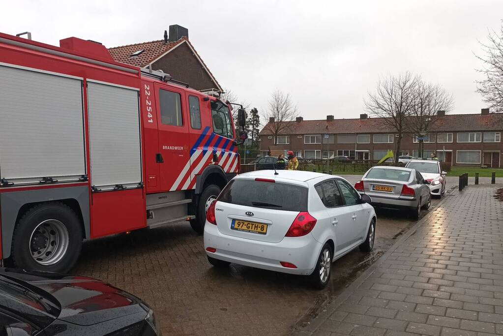 Platen carport losgewaaid door harde wind