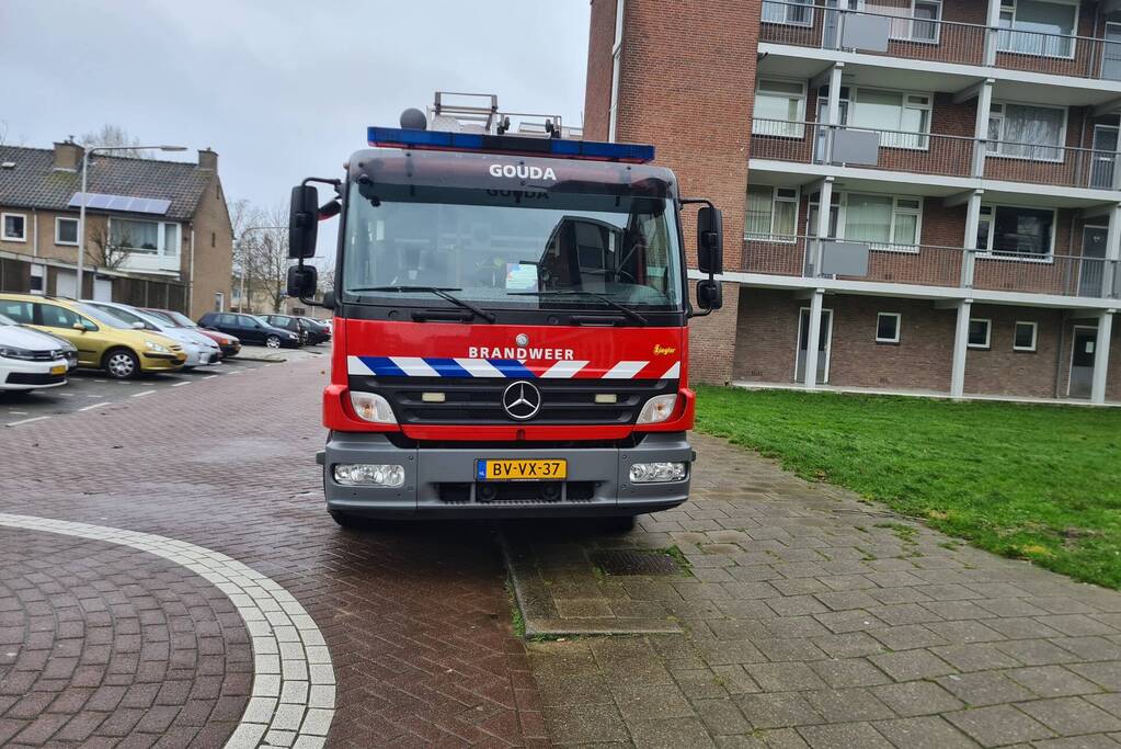 Zonnescherm flatwoning weggewaaid