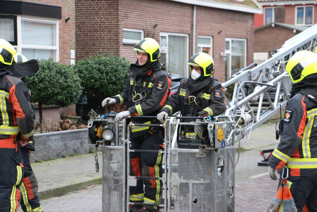 Dak van dakkapel losgewaaid