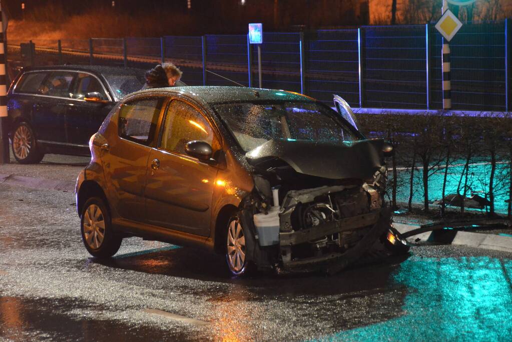 Veel schade bij verkeersongeval