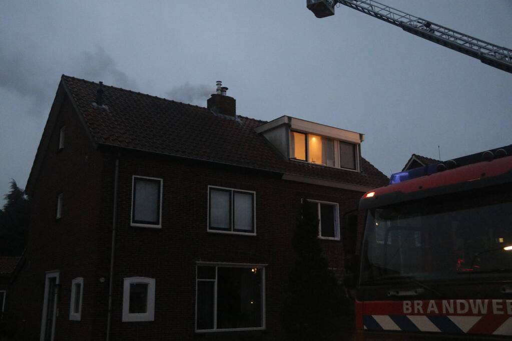 Veel schade aan woning vanwege brand in slaapkamer
