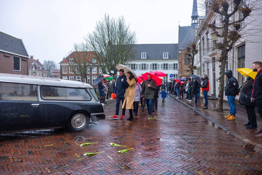 Massale opkomst bij afscheid horecaman Jorit Bons (30)