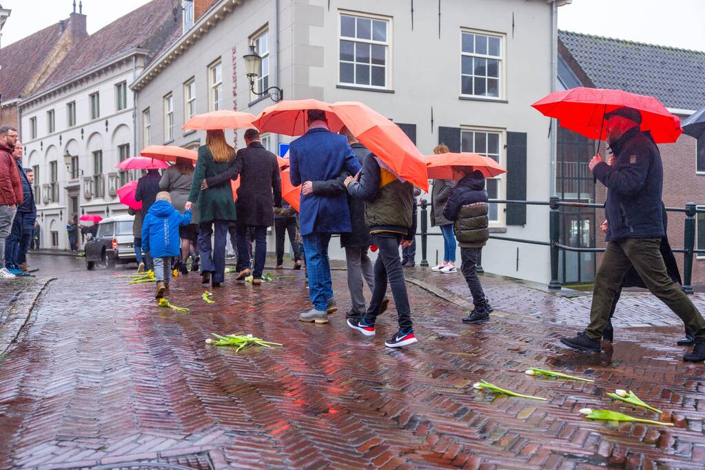 Massale opkomst bij afscheid horecaman Jorit Bons (30)