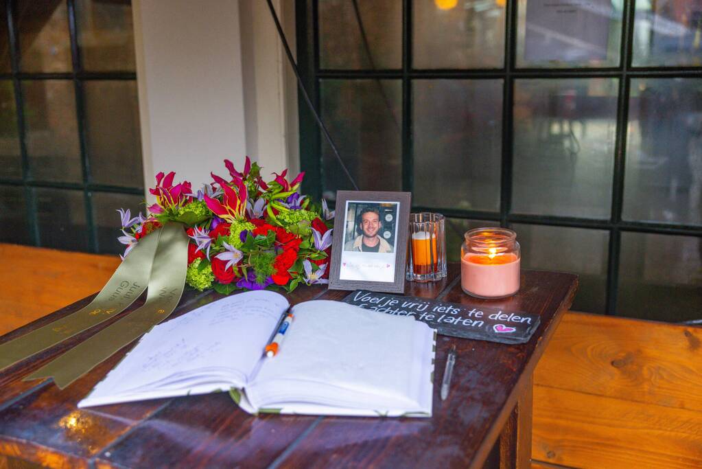 Massale opkomst bij afscheid horecaman Jorit Bons (30)