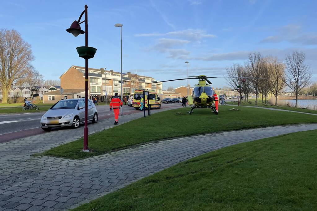 Motorrijder ernstig gewond bij botsing met bestelbus