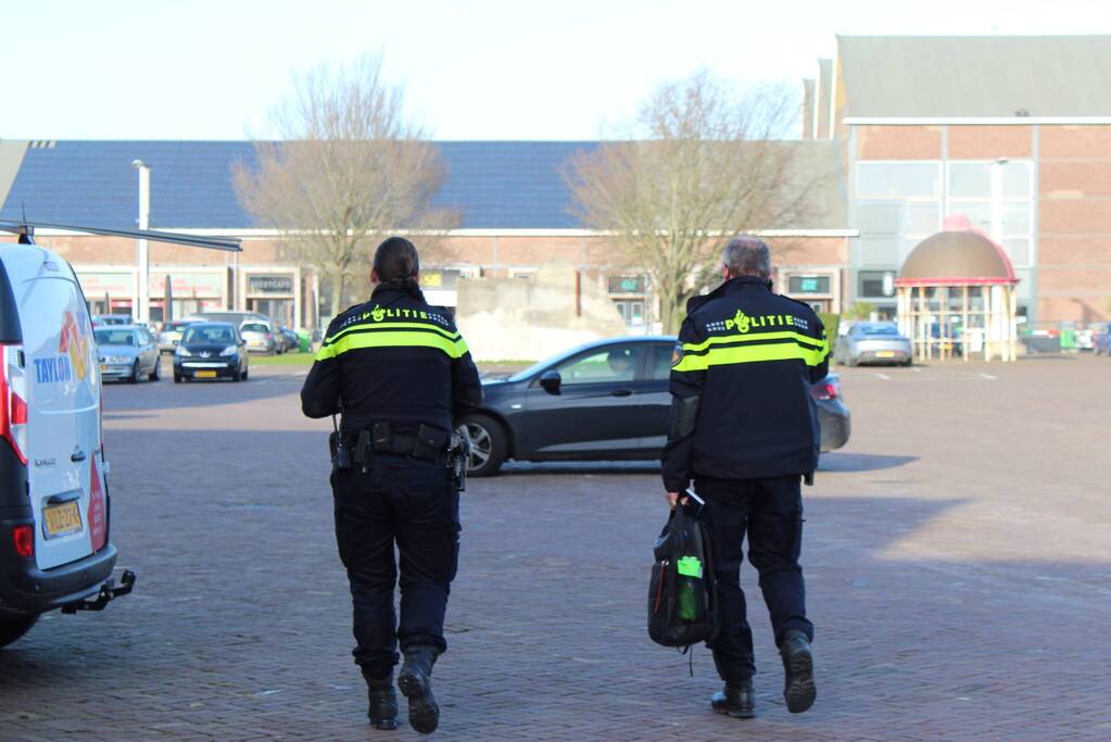 Politie en speciale eenheden doen onderzoek in meerdere objecten