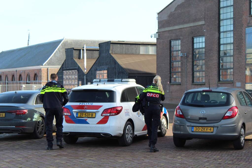 Politie en speciale eenheden doen onderzoek in meerdere objecten