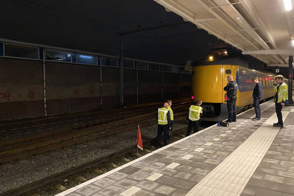 Hulpdiensten doen onderzoek op spoor