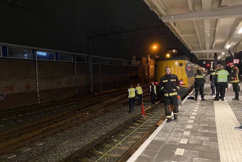 Hulpdiensten doen onderzoek op spoor