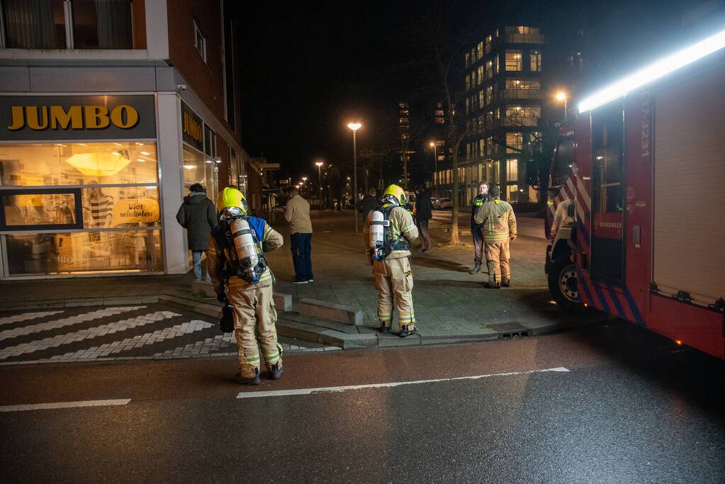 Brandweer blust keukenbrand in woning