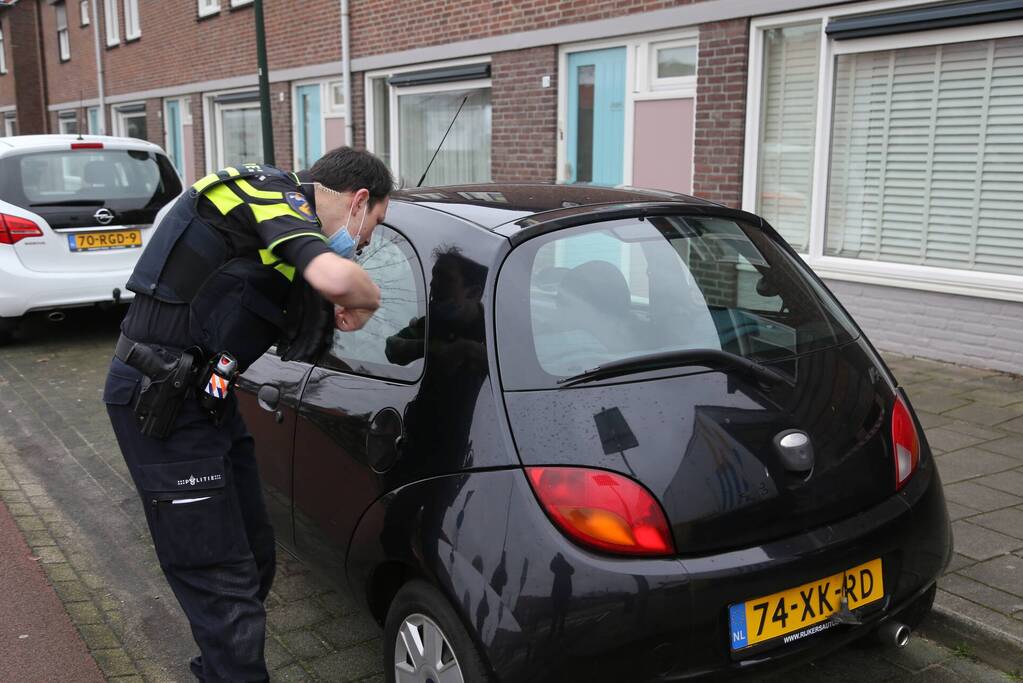 Politie treft hennepkwekerij aan en houdt een persoon aan
