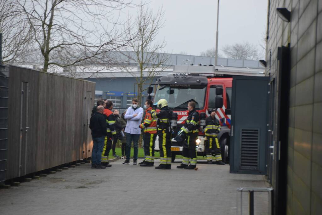 Deel industrieterrein zonder stroom na mogelijk brand