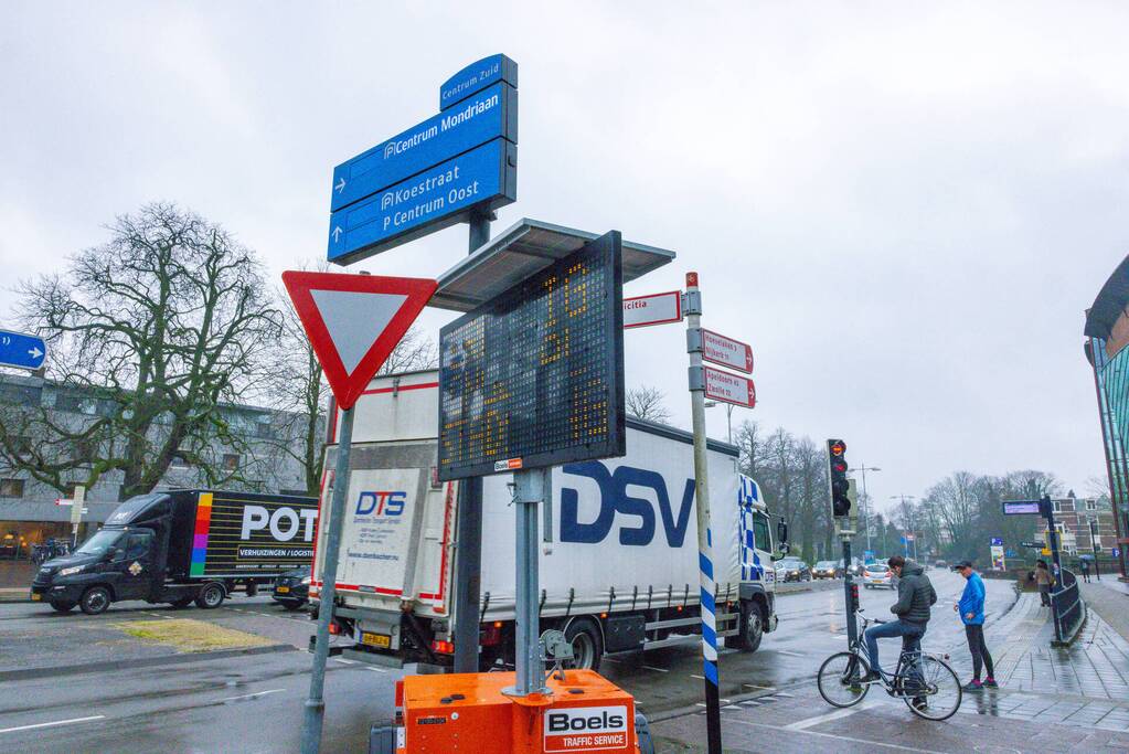 Tekstkarren geplaatst na ernstig ongeval