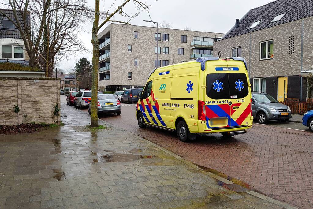 Man van dak gevallen tijdens werkzaamheden