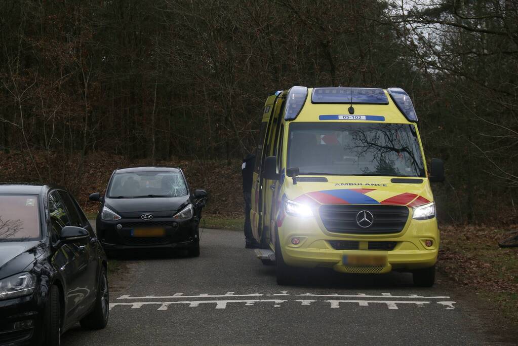 Fietser gewond bij aanrijding met auto