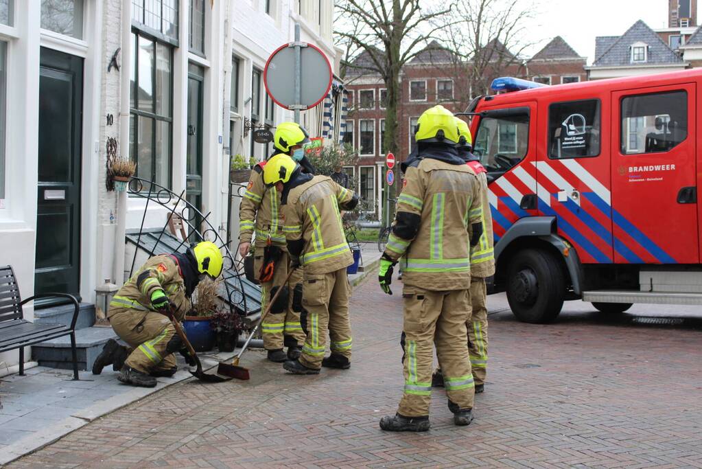 Ramen waaien uit slooppand