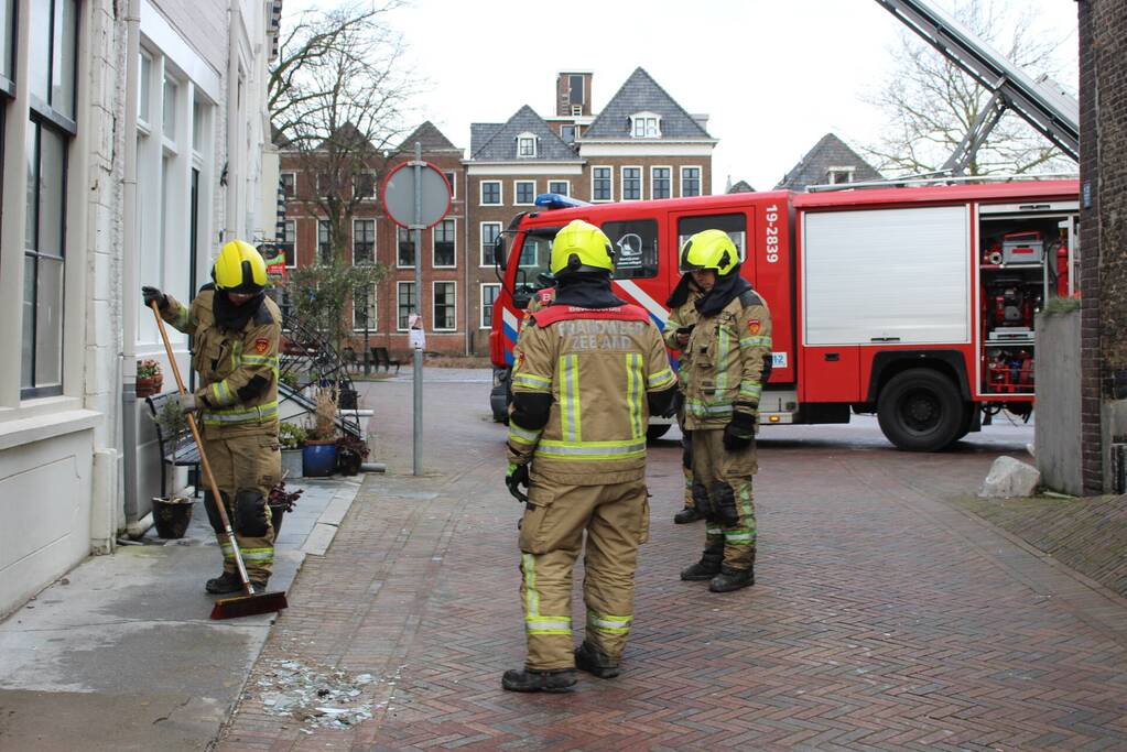 Ramen waaien uit slooppand