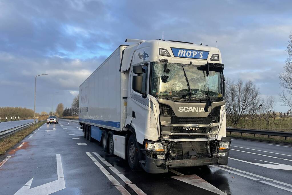 Drie vrachtwagens betrokken bij kettingbotsing
