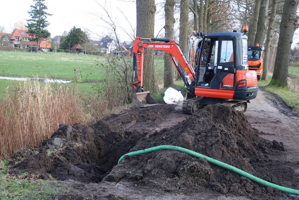Weg afgesloten vanwege waterlekkage