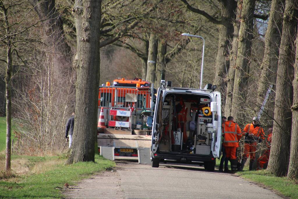 Weg afgesloten vanwege waterlekkage
