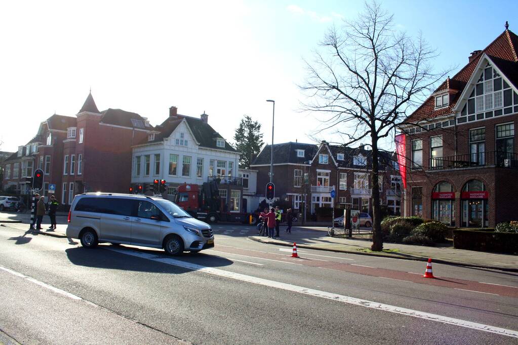 Oudere man gewond na ongeval met fiets