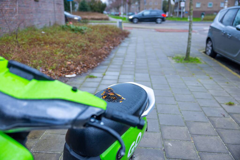 Brand Go Sharing-deelscooter in de kiem gesmoord