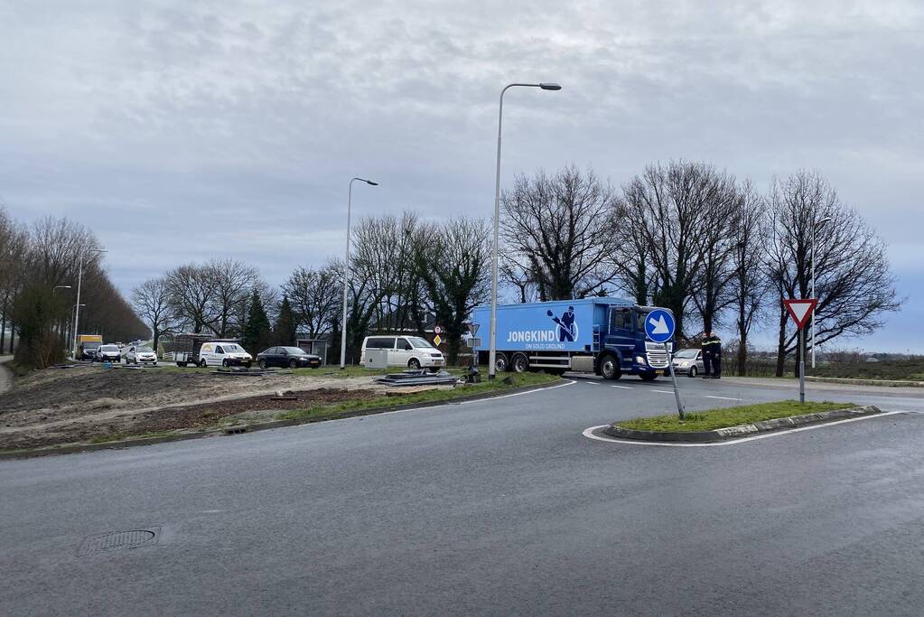 Verkeer staat vast voor Woubrugsebrug in storing