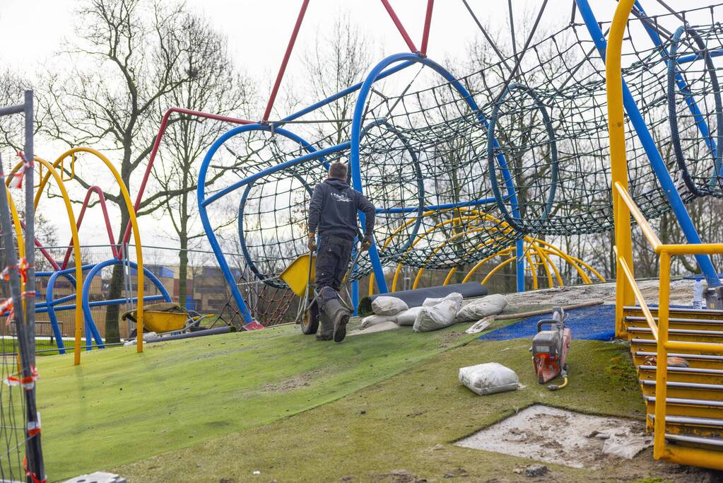 Start herstelwerkzaamheden De Draak na vandalisme