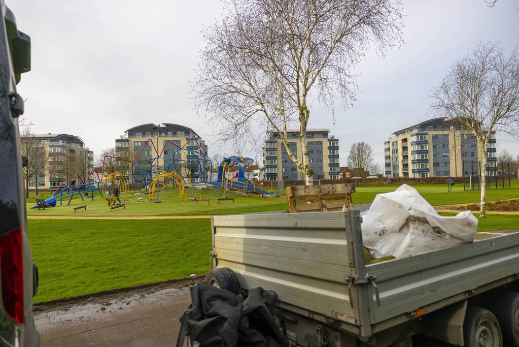 Start herstelwerkzaamheden De Draak na vandalisme