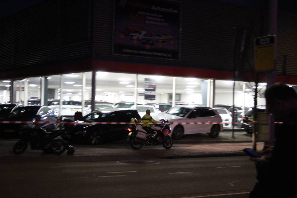 Politie doet onderzoek naar overval op Hollandia Automotive
