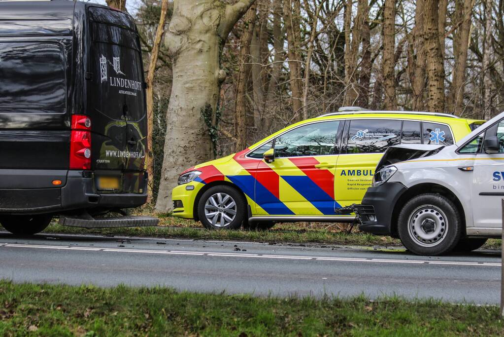 Schade na kettingbotsing tussen meerdere voertuigen