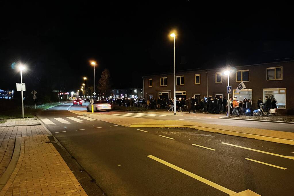 Grote opkomst bij lichtjestocht tegen coronamaatregelen