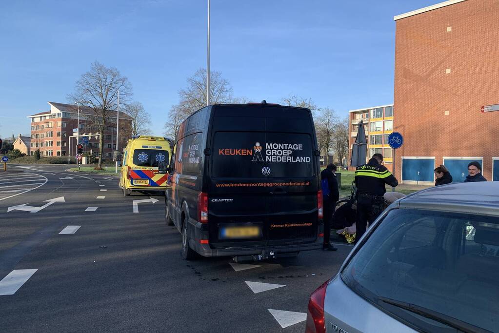 Fietser gewond bij aanrijding met auto