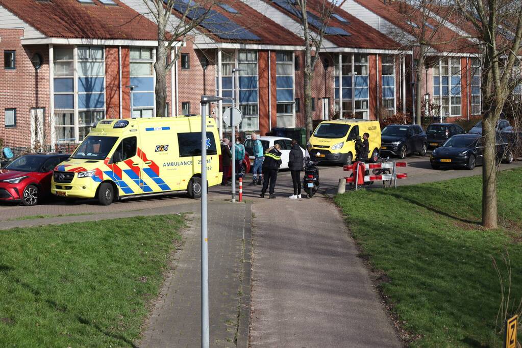 Fietser gecontroleerd na botsing met auto